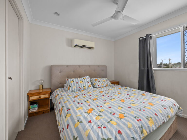 37 Pendragon Street, Raceview QLD 4305