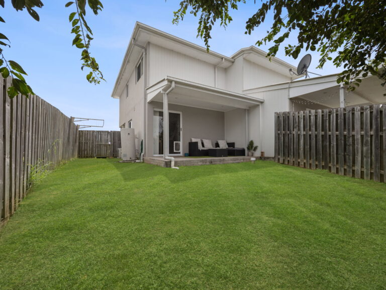 37 Pendragon Street, Raceview QLD 4305
