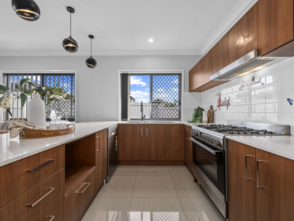 House-Bellbird Park-QLD-R2-4947901