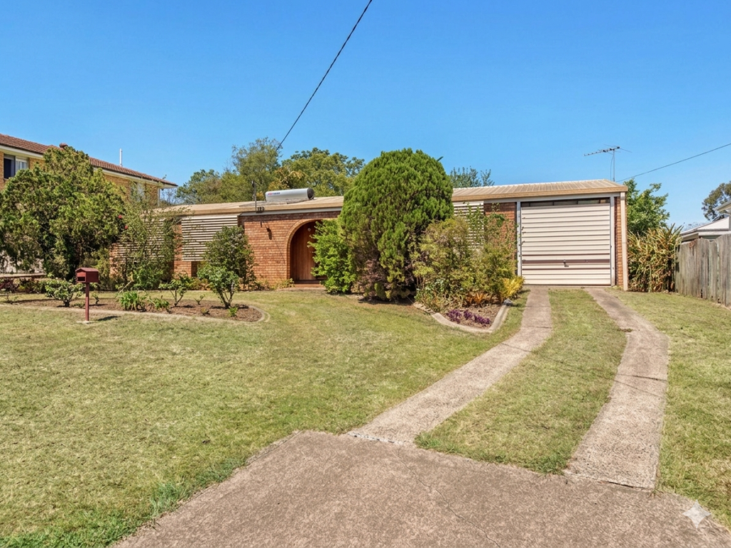 24 Rapur Street, Raceview, QLD 4305
