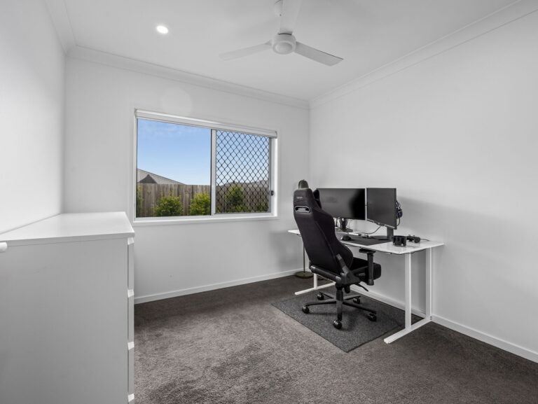 8 Forbes Court, Collingwood Park QLD 4301