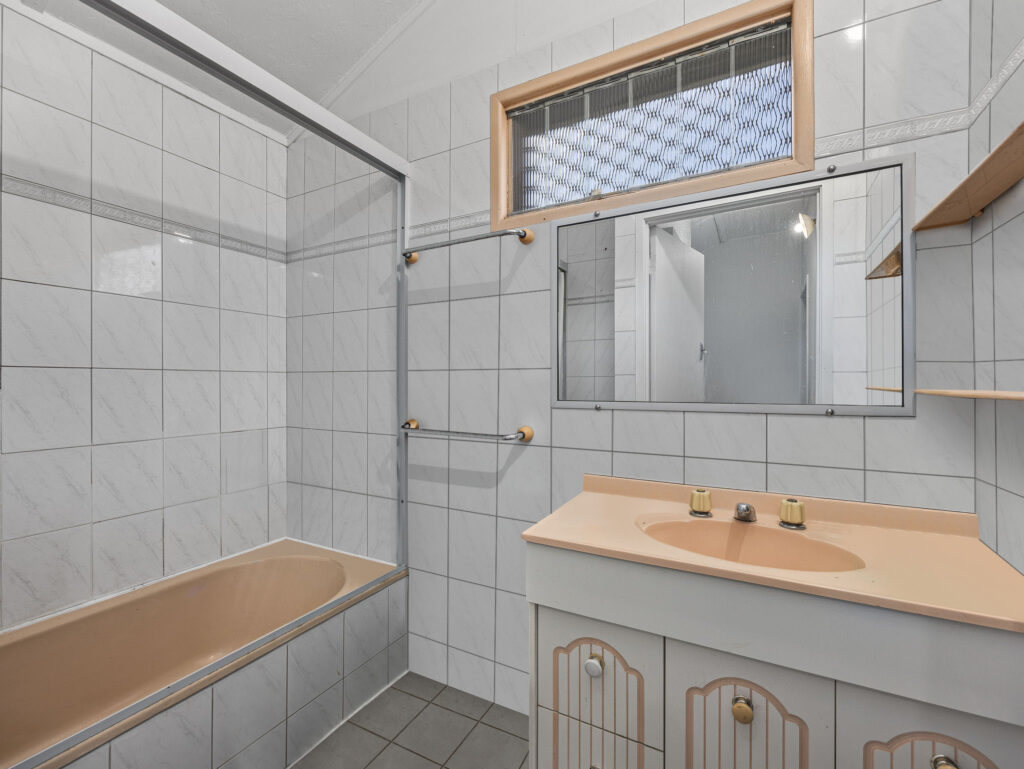 House-R2-4978153