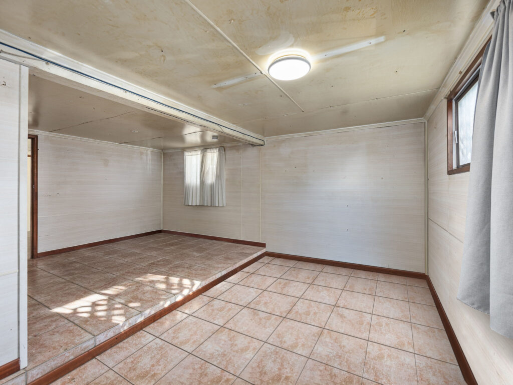 House-R2-4978153