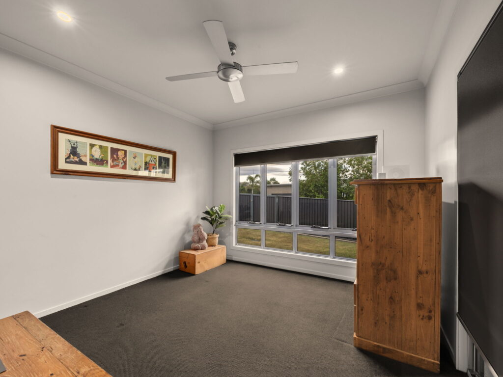 2 Sirmione Court, Raceview, QLD 4305