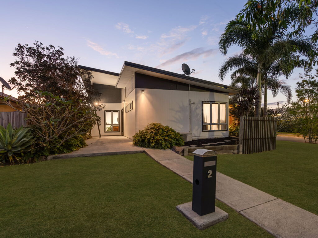 2 Sirmione Court, Raceview, QLD 4305