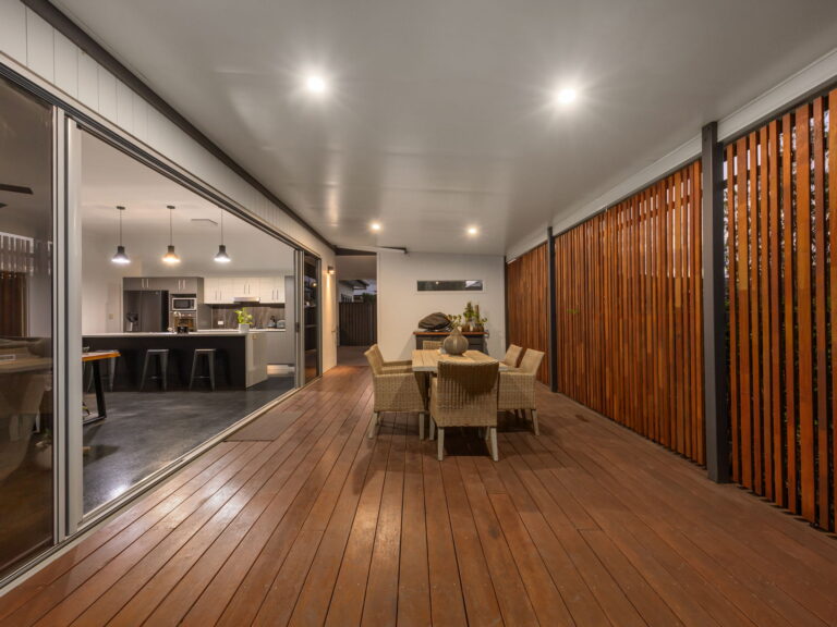 2 Sirmione Court, Raceview, QLD 4305