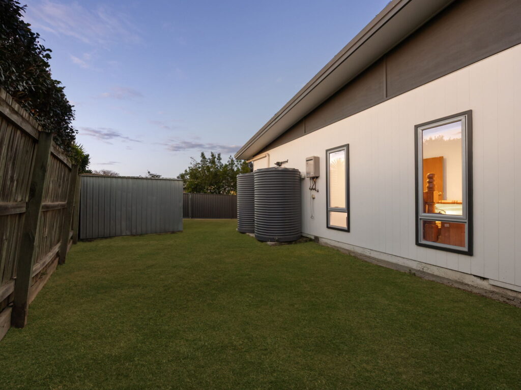 2 Sirmione Court, Raceview, QLD 4305