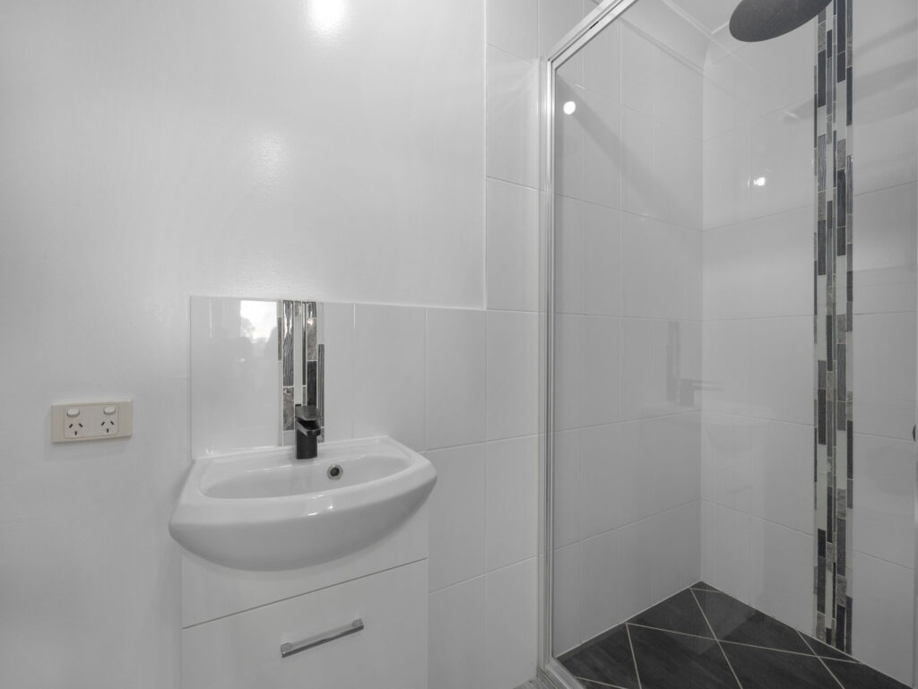 House-R2-4989179