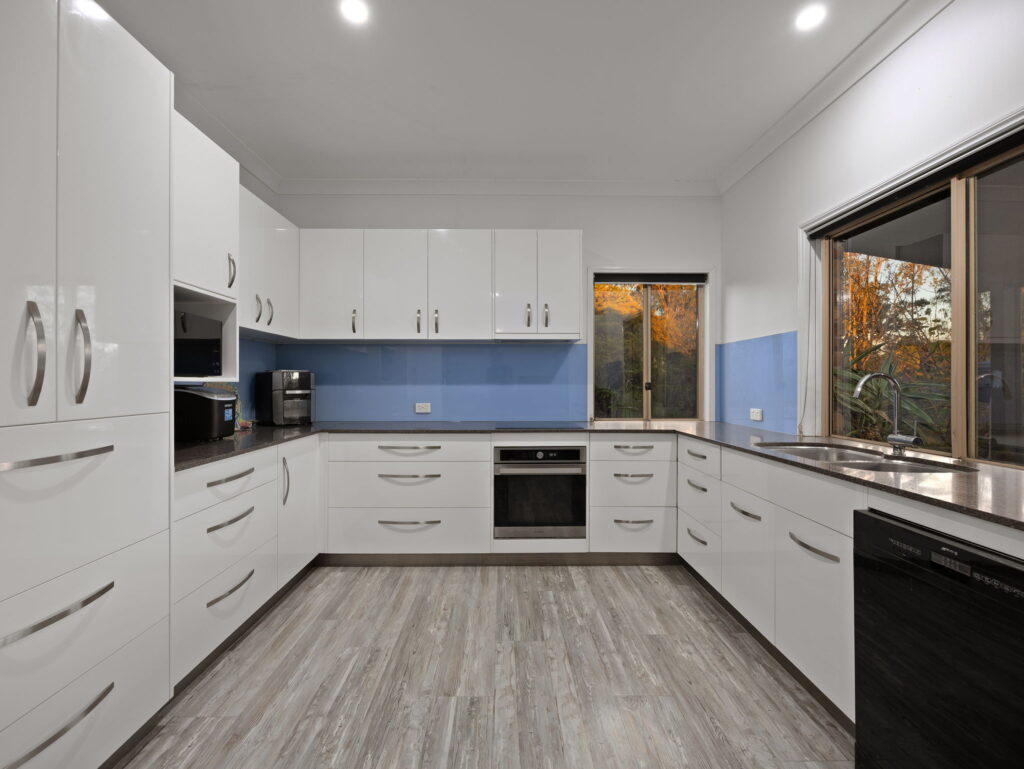 House-R2-4989179