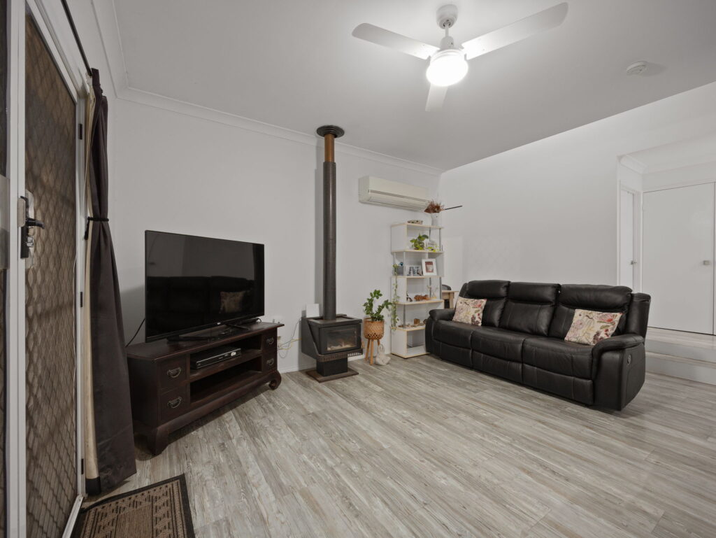 House-R2-4989179