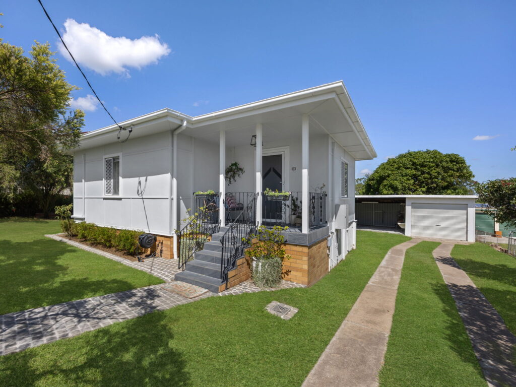 7 Mcmahon Street, Bundamba, QLD 4304
