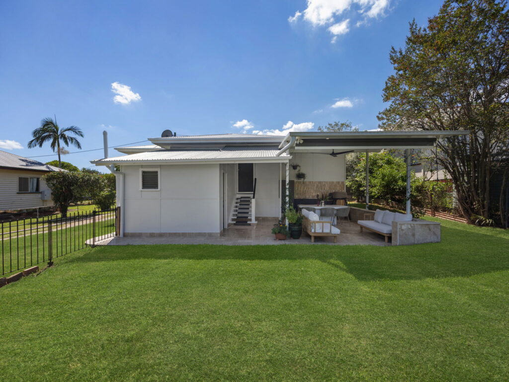 7 Mcmahon Street, Bundamba, QLD 4304
