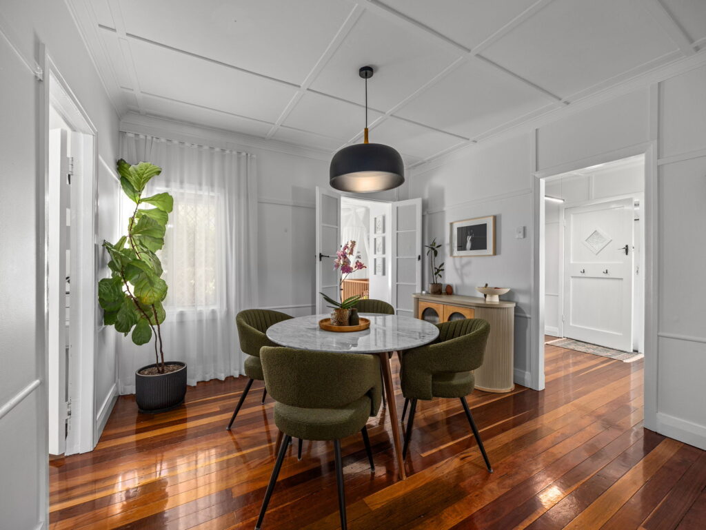 7 Mcmahon Street, Bundamba, QLD 4304