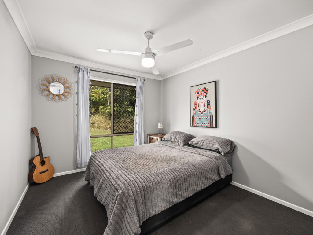 House-R2-4990186