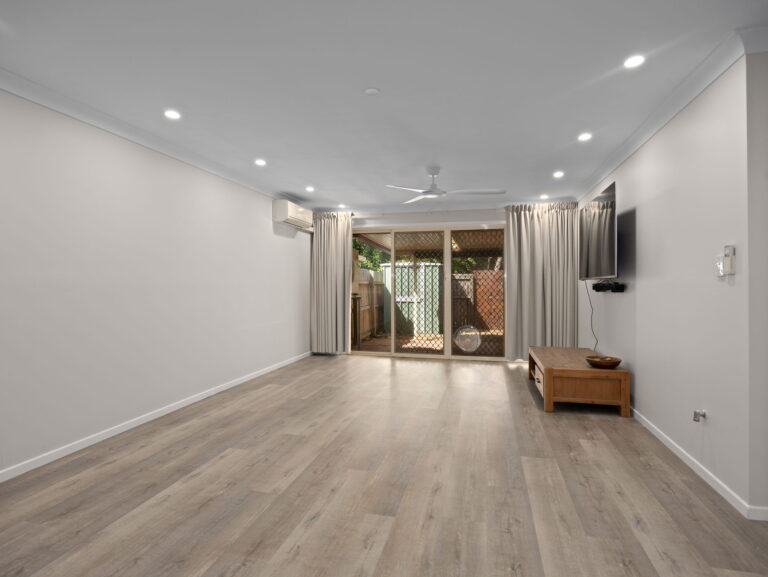 Unit-Goodna-QLD-R2-4990666