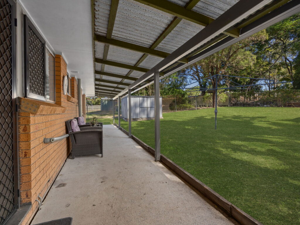 House-R2-4990808