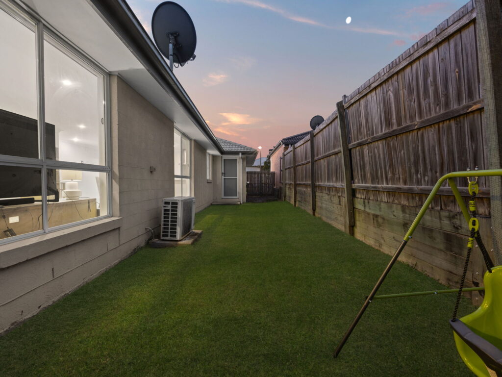 34 Hallvard Crescent, Augustine Heights, QLD 4300