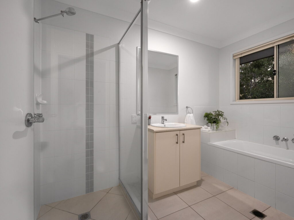 34 Hallvard Crescent, Augustine Heights, QLD 4300