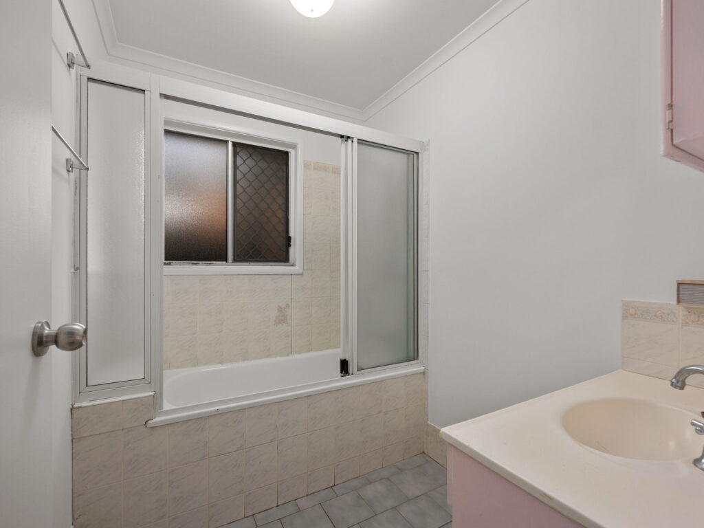 71 Walnut Drive, Brightview QLD 4311