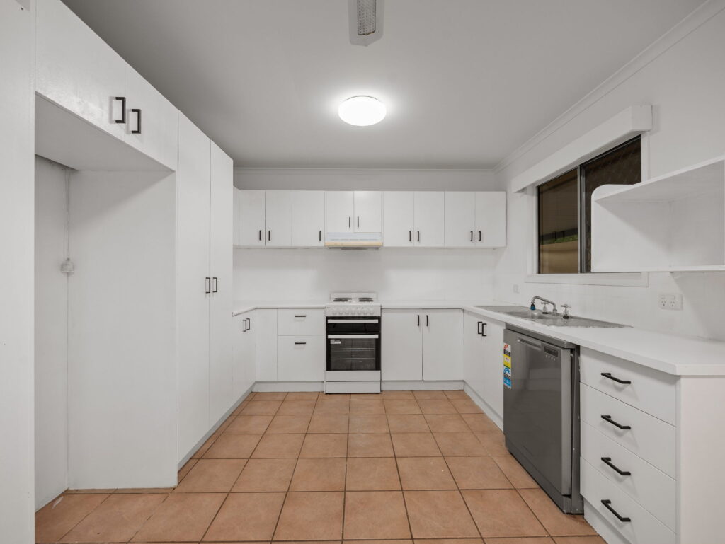 71 Walnut Drive, Brightview QLD 4311