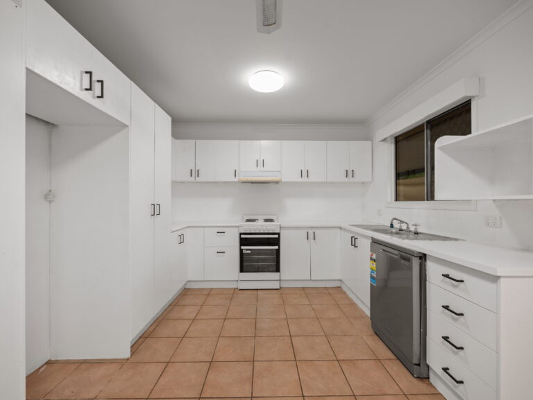 71 Walnut Drive, Brightview QLD 4311