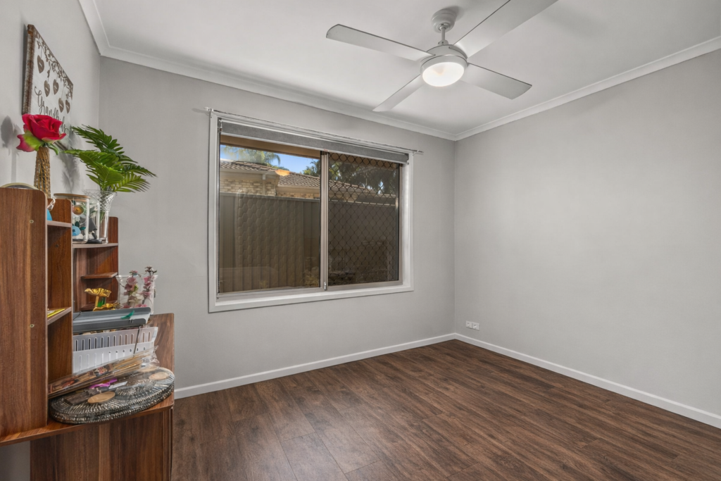 28 Burgess Street, Raceview, QLD 4305