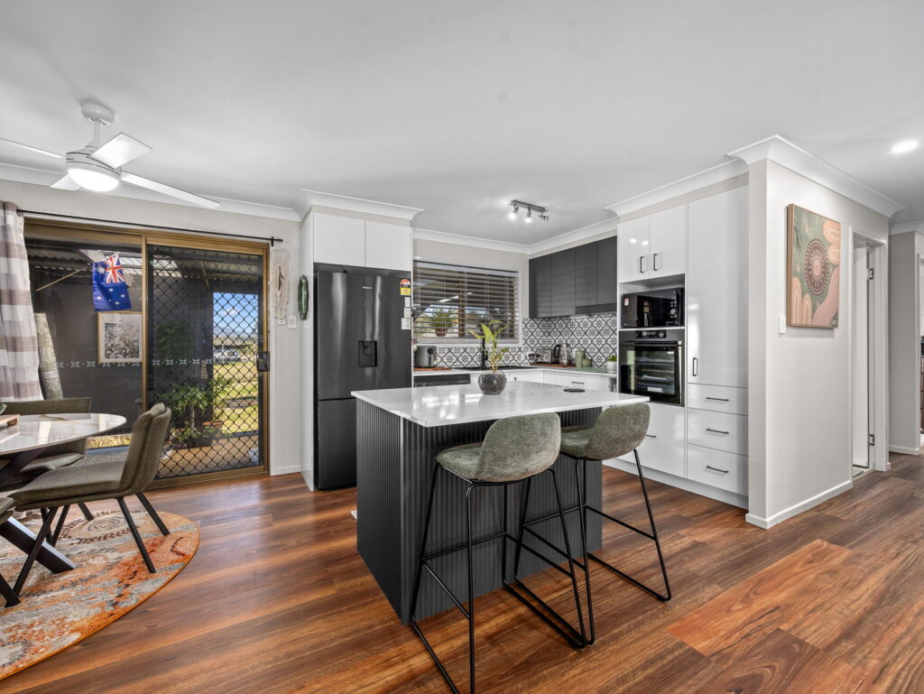12 Dunns Avenue, Harrisville, QLD 4307