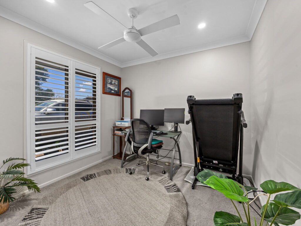 12 Dunns Avenue, Harrisville, QLD 4307
