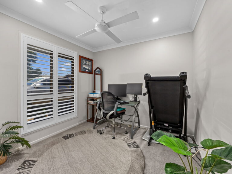 12 Dunns Avenue, Harrisville, QLD 4307