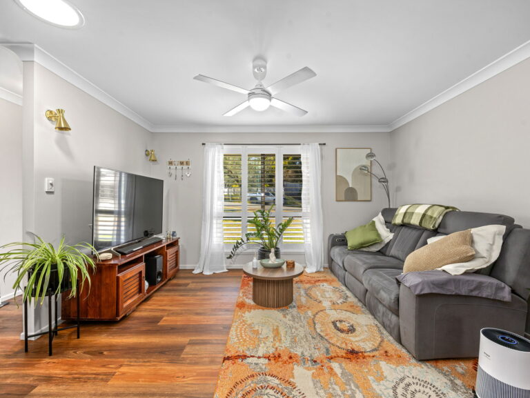 12 Dunns Avenue, Harrisville, QLD 4307