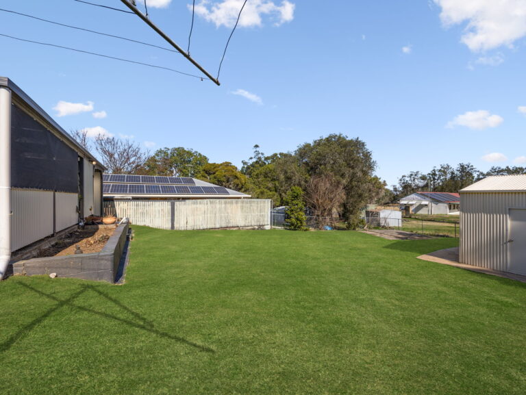 12 Dunns Avenue, Harrisville, QLD 4307