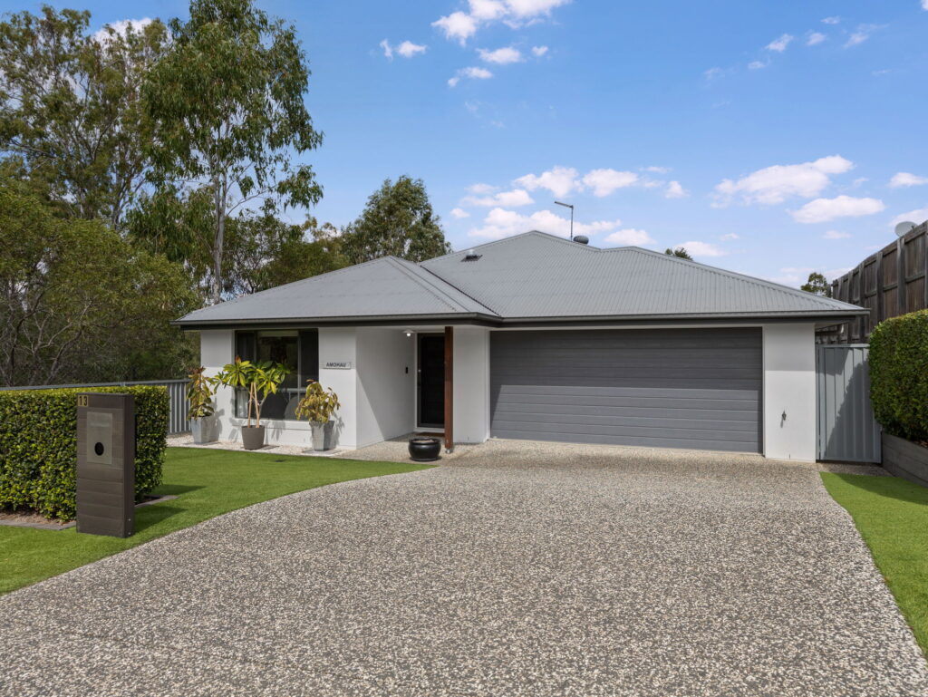 House-Deebing Heights-QLD-R2-5044763
