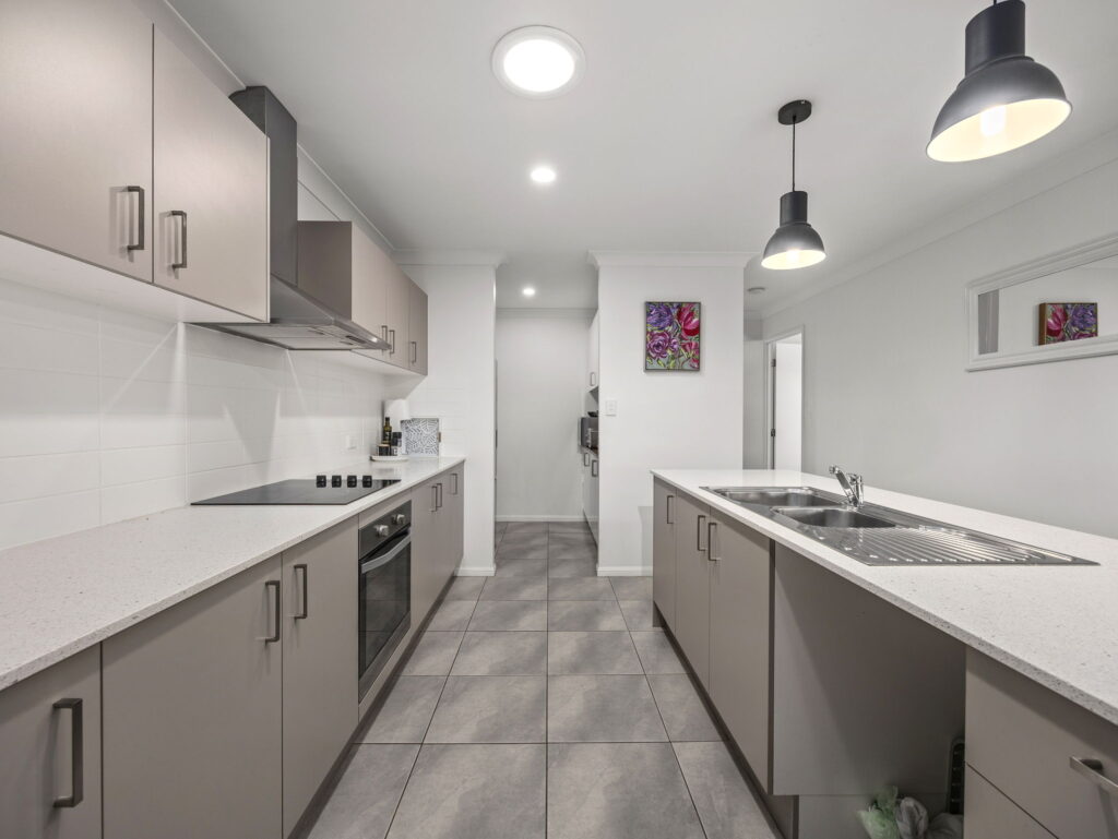 House-Deebing Heights-QLD-R2-5044763