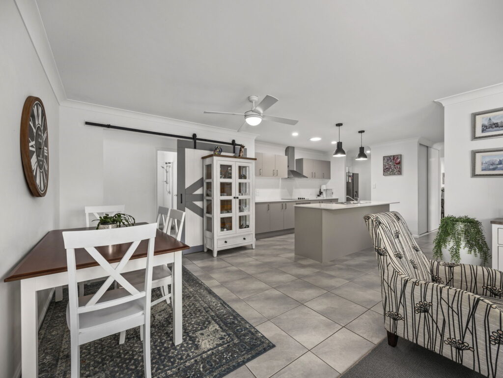 House-Deebing Heights-QLD-R2-5044763