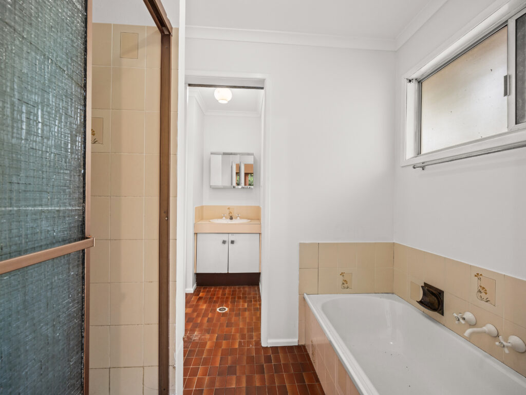 18 Warwick Court, Bellbird Park, QLD 4300
