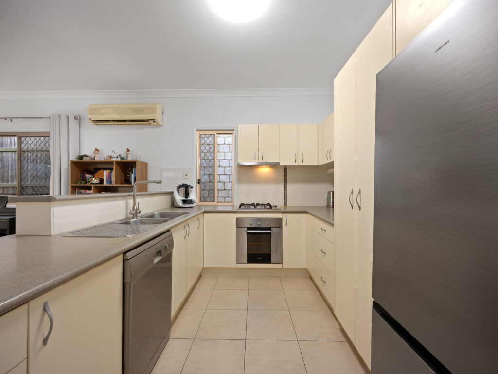13 Violet Avenue, Springfield Lakes, QLD 4300