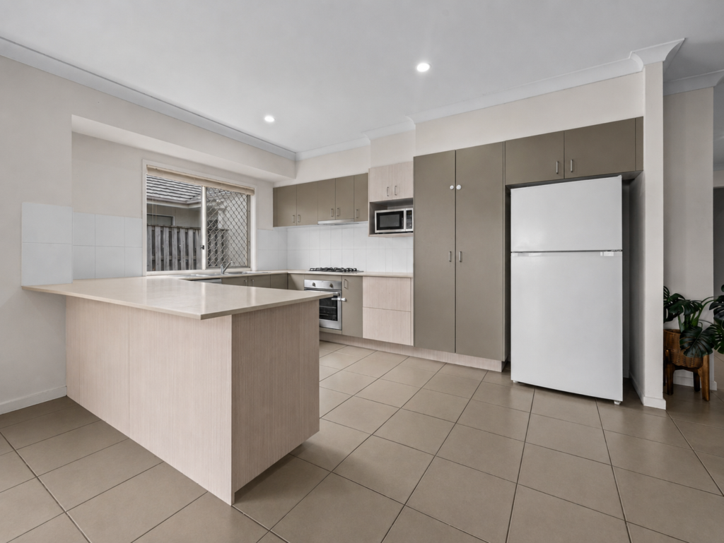 House-Redbank Plains-QLD-R2-5049894