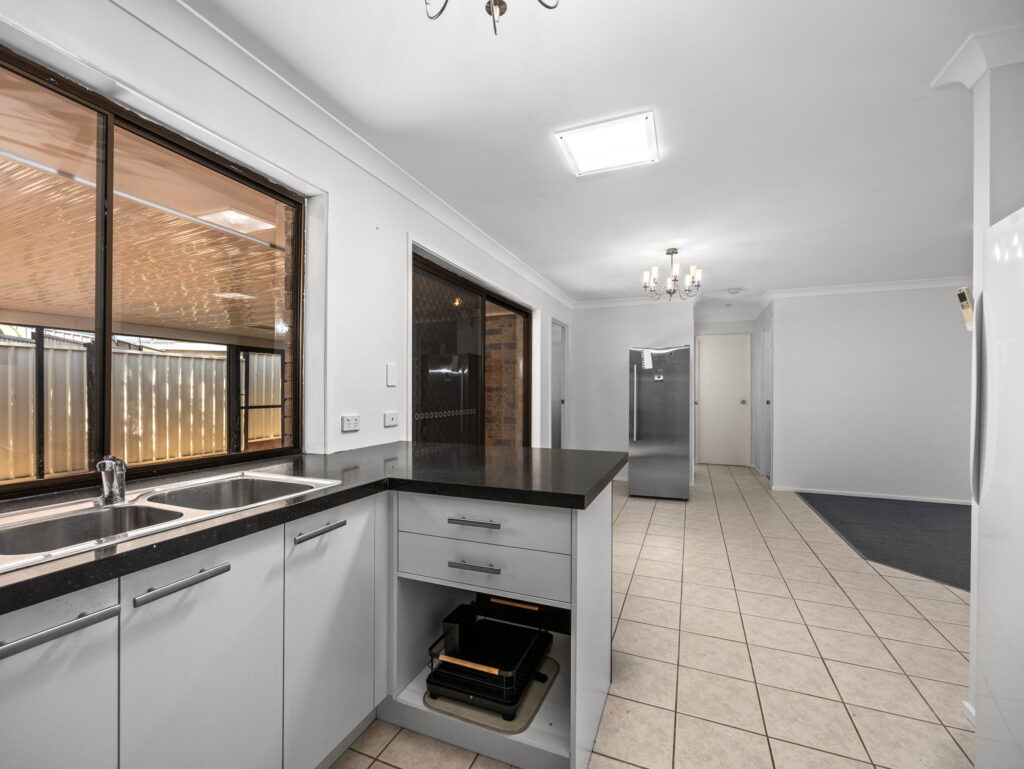 House-Flinders View-QLD-R2-5060658