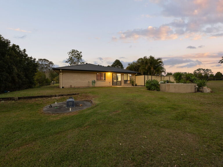 2-4 Kangaroo Close, Greenbank QLD 4124