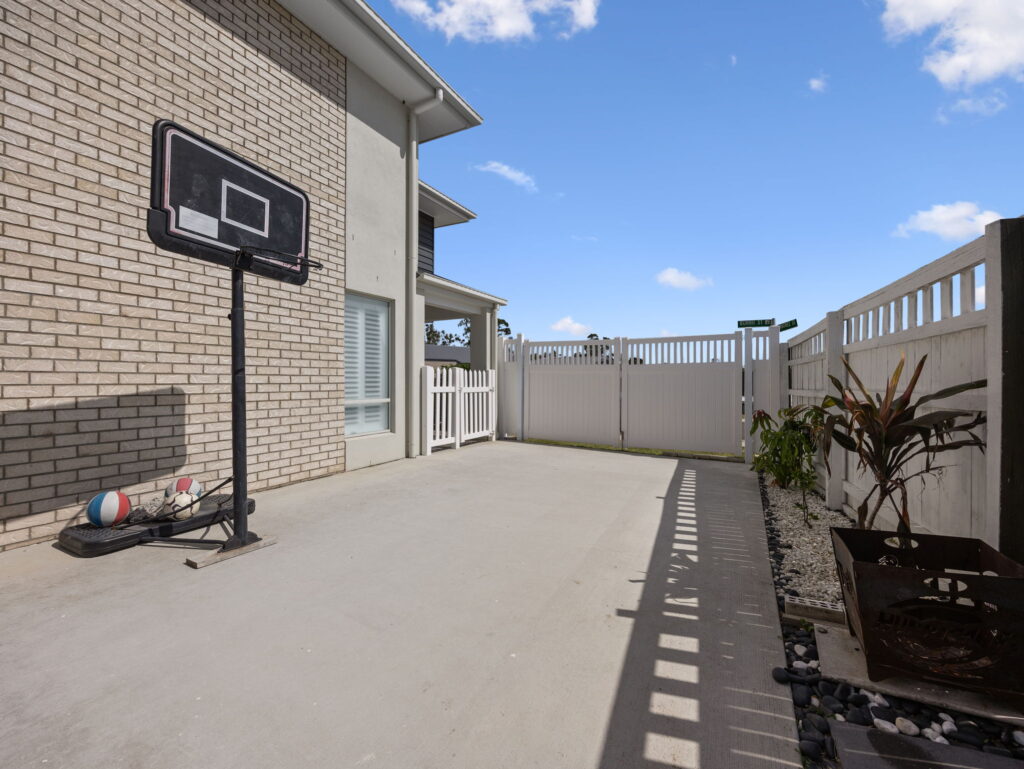 2 Burrii Street, Ripley, QLD 4306