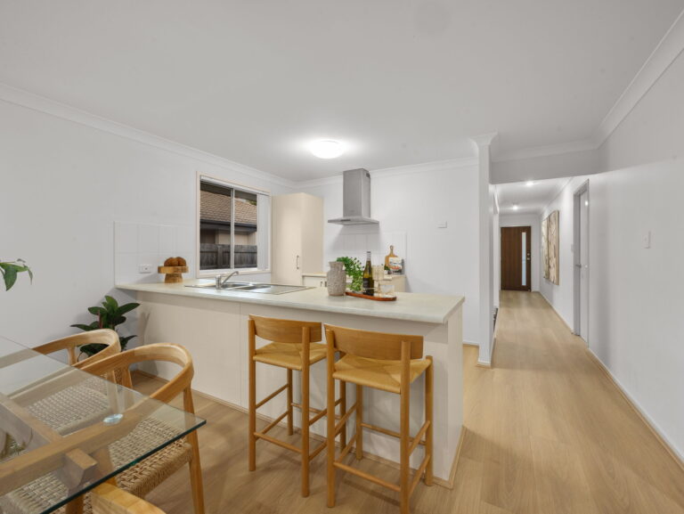 7A Cardena Drive, Augustine Heights QLD 4300