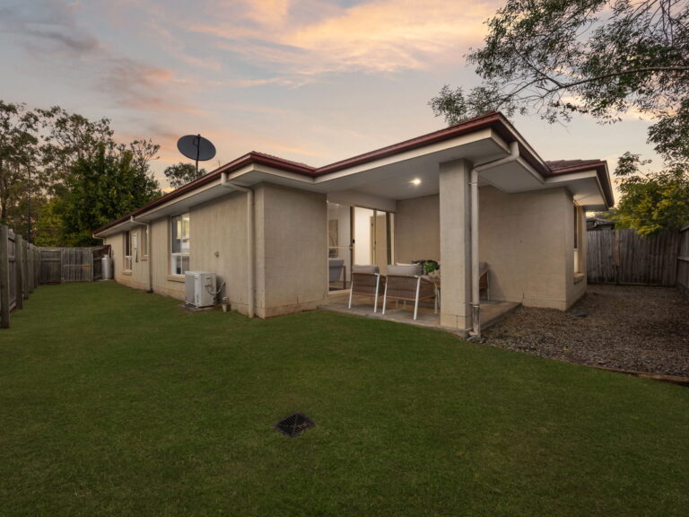 7A Cardena Drive, Augustine Heights QLD 4300