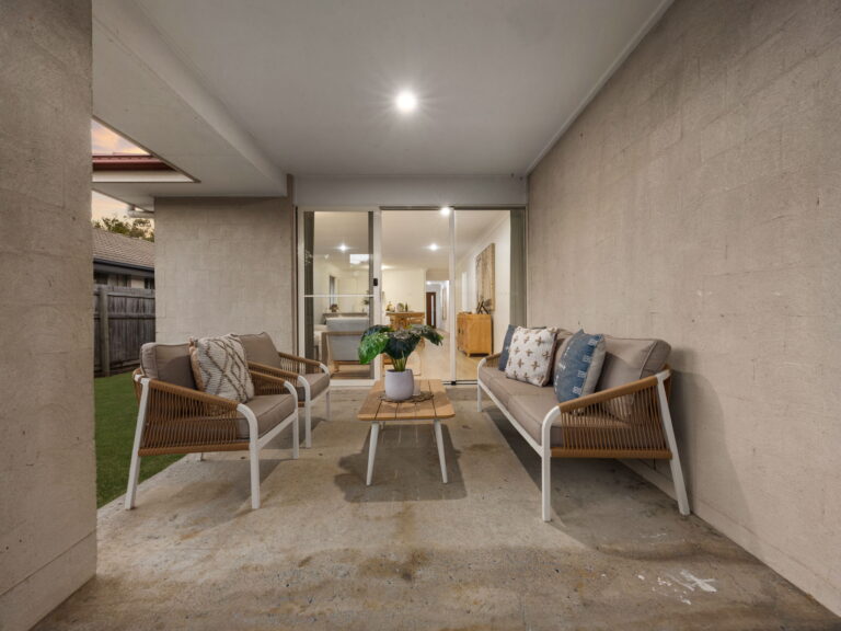 7A Cardena Drive, Augustine Heights QLD 4300