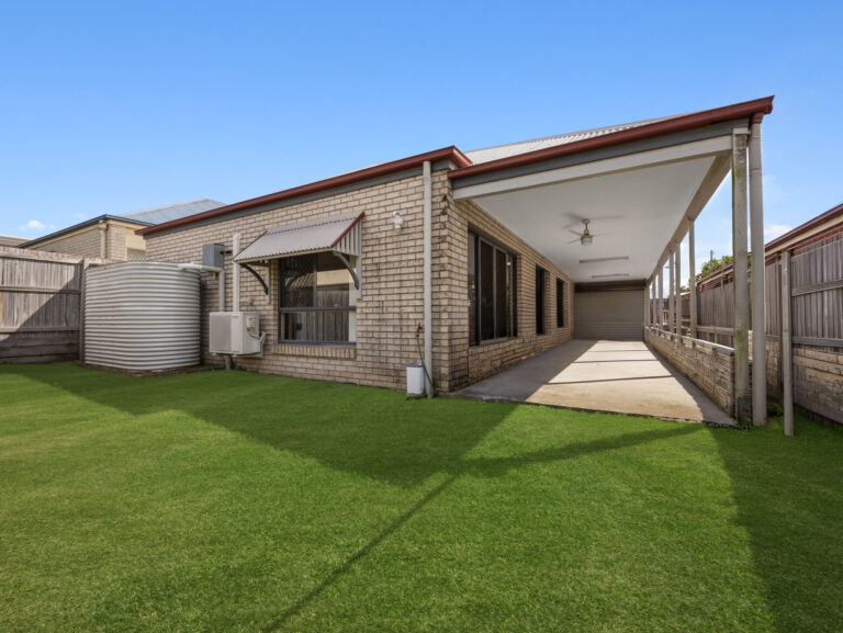 10 Hookes Terrace, Springfield Lakes, QLD 4300