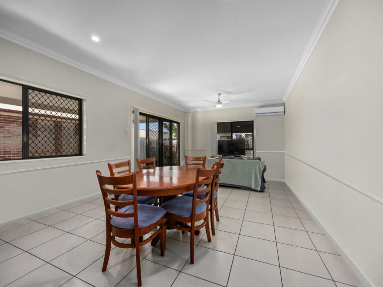 10 Hookes Terrace, Springfield Lakes, QLD 4300