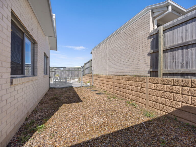 House-R2-5077300
