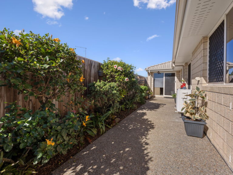 House-Deebing Heights-QLD-R2-5079748