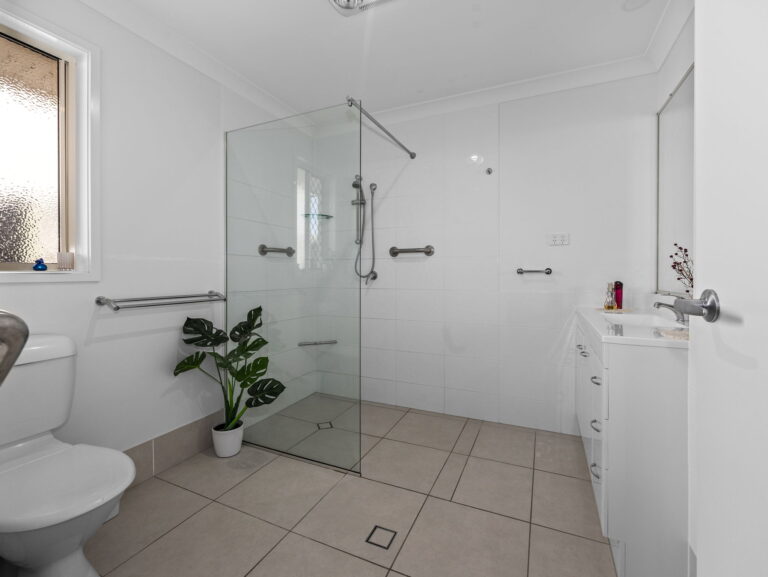 House-Deebing Heights-QLD-R2-5079748