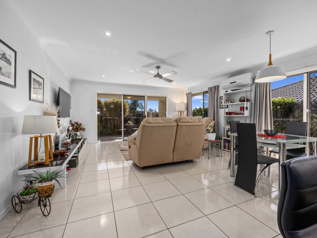 House-Deebing Heights-QLD-R2-5079748