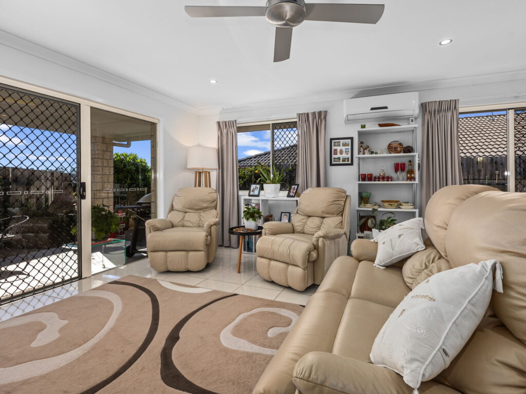 House-Deebing Heights-QLD-R2-5079748
